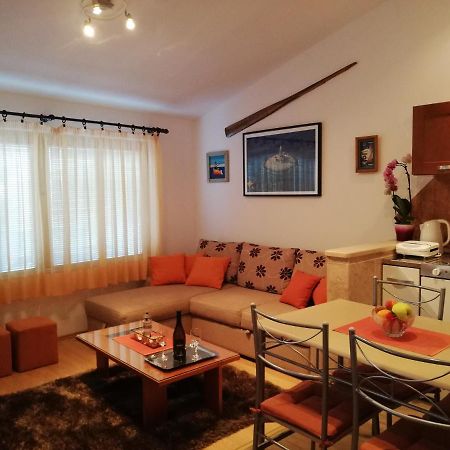 Adria Apartments Пула Экстерьер фото