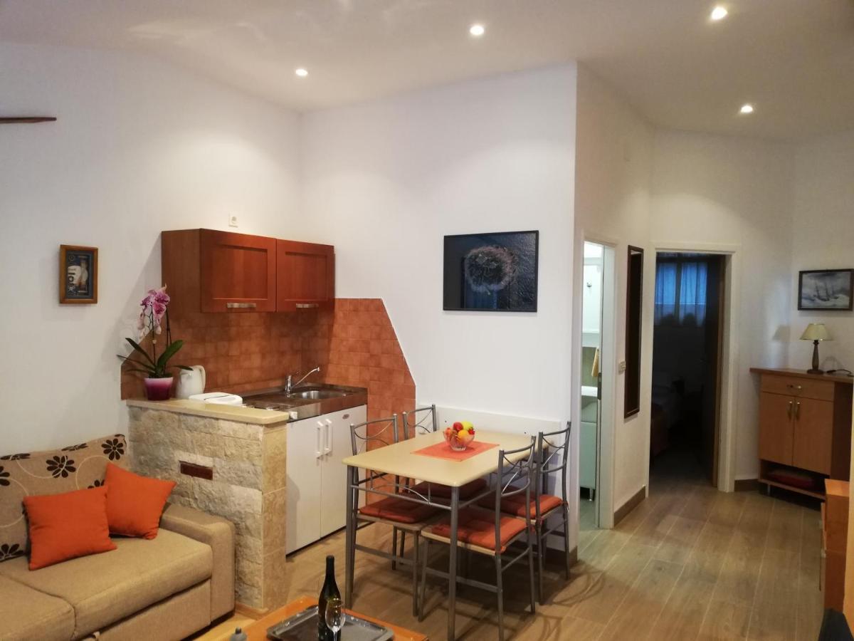 Adria Apartments Пула Экстерьер фото