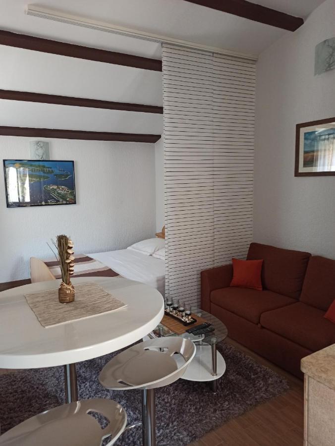 Adria Apartments Пула Экстерьер фото